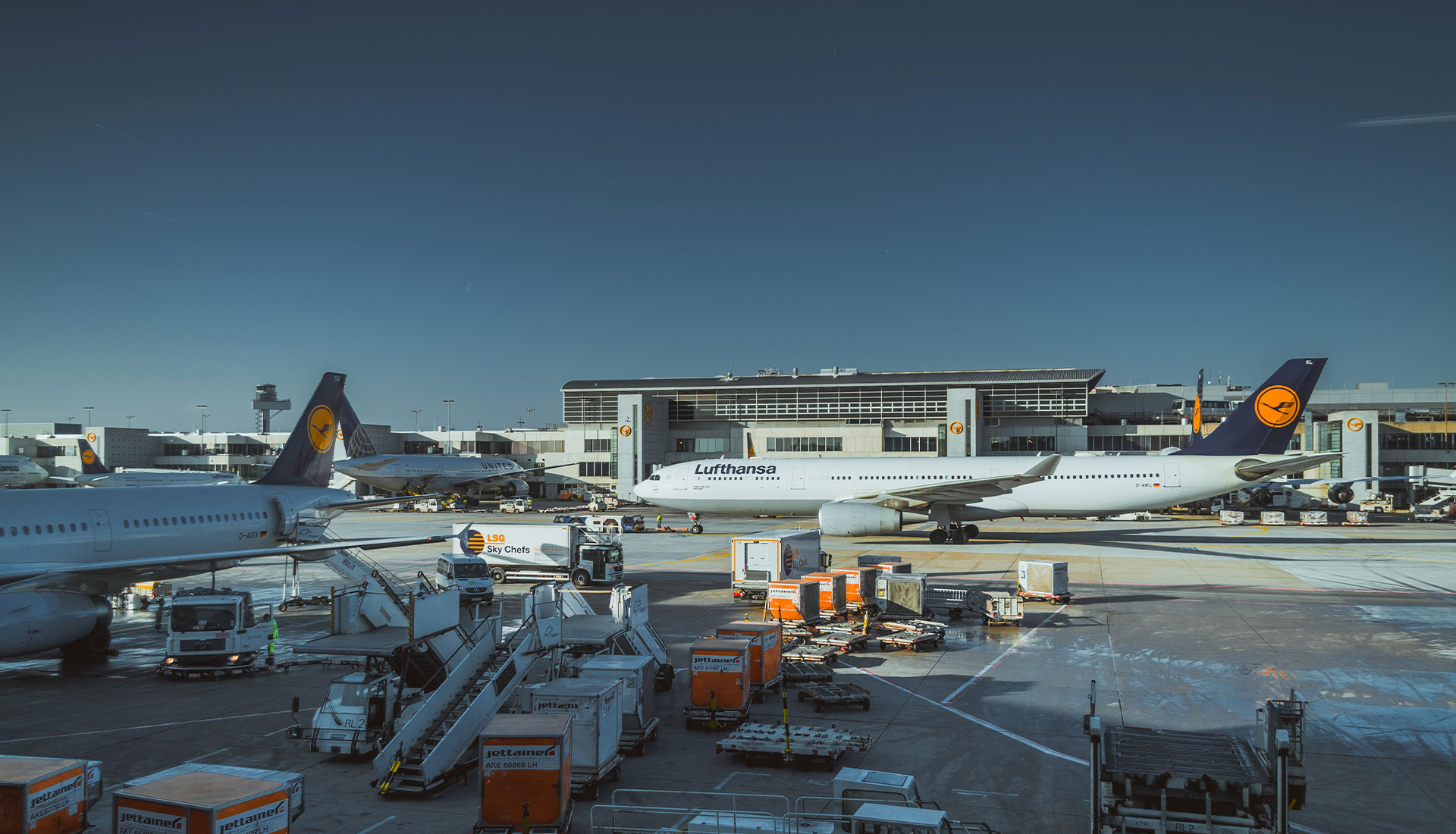 AZ CARGO SERVICE              
